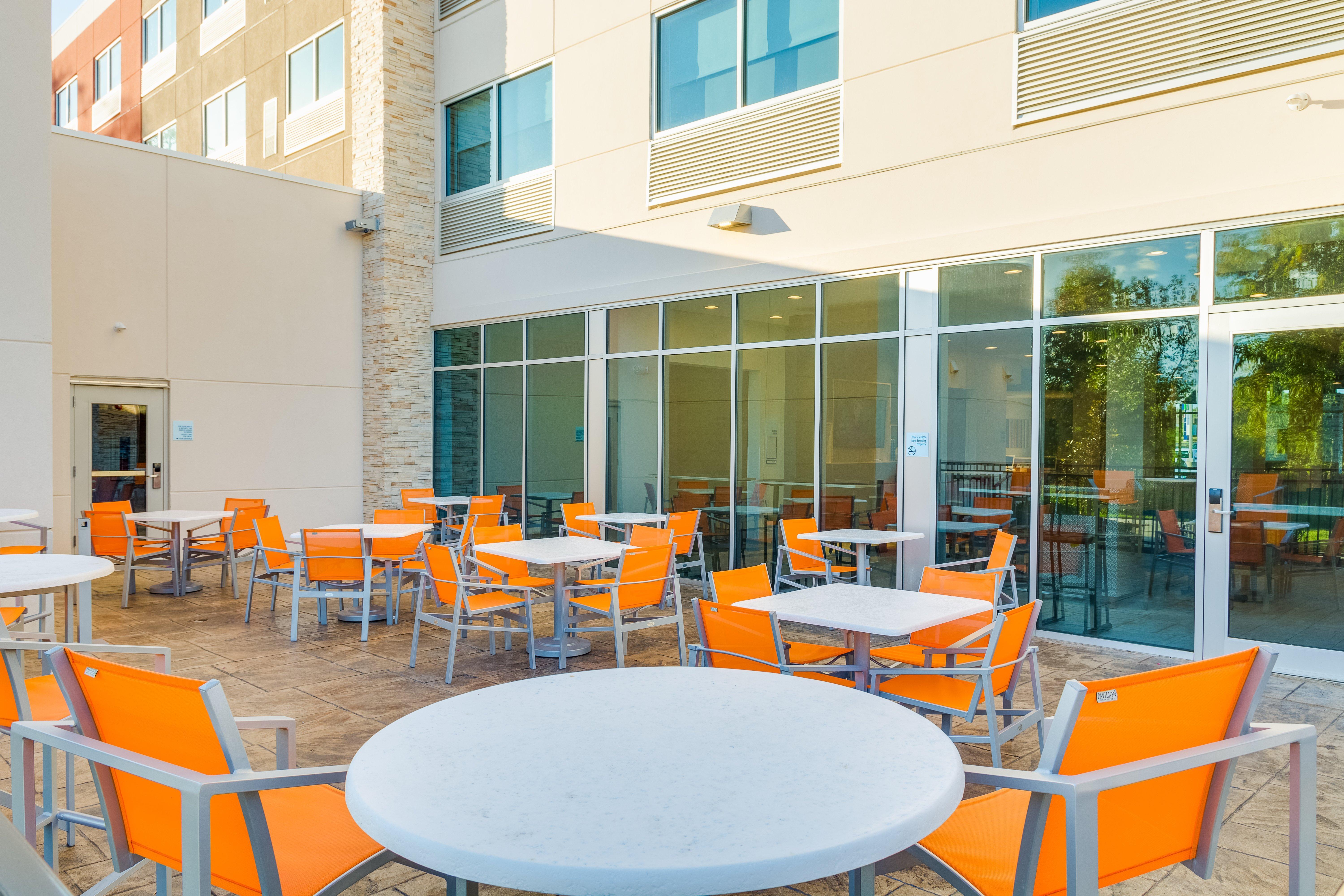 Holiday Inn Express & Suites Russellville By Ihg Exterior foto